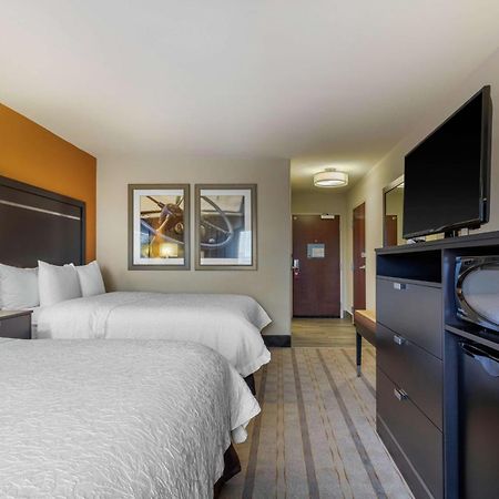 Hampton Inn And Suites Columbus, Ms Extérieur photo