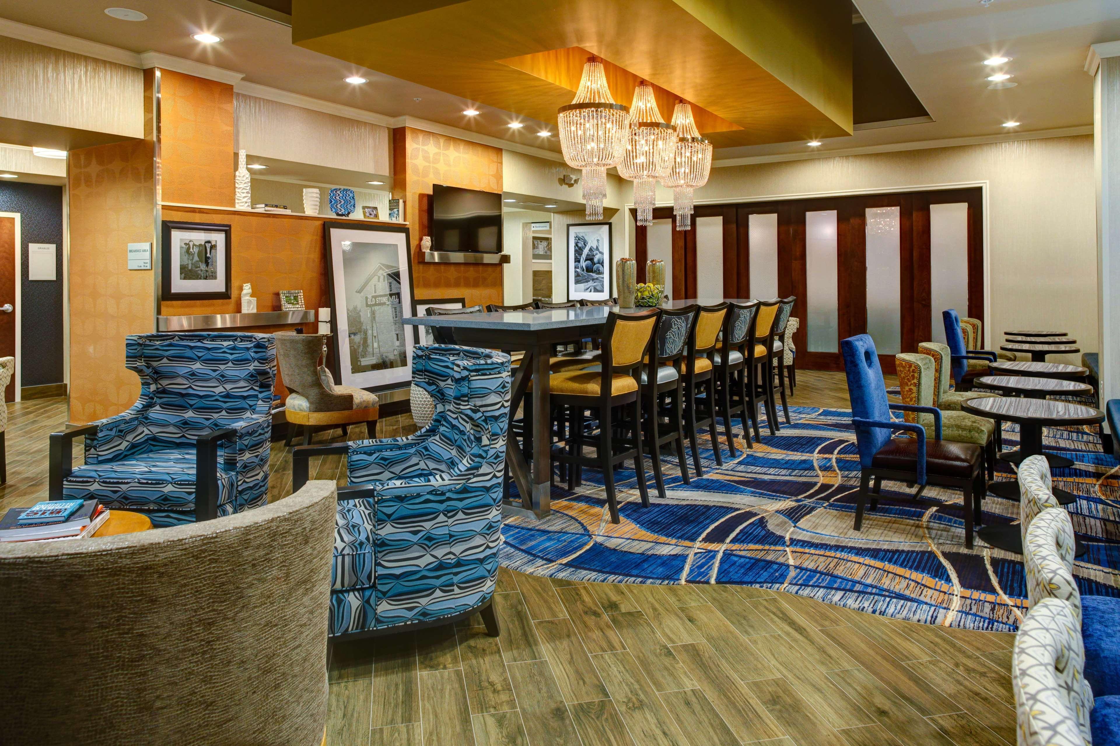 Hampton Inn And Suites Columbus, Ms Extérieur photo