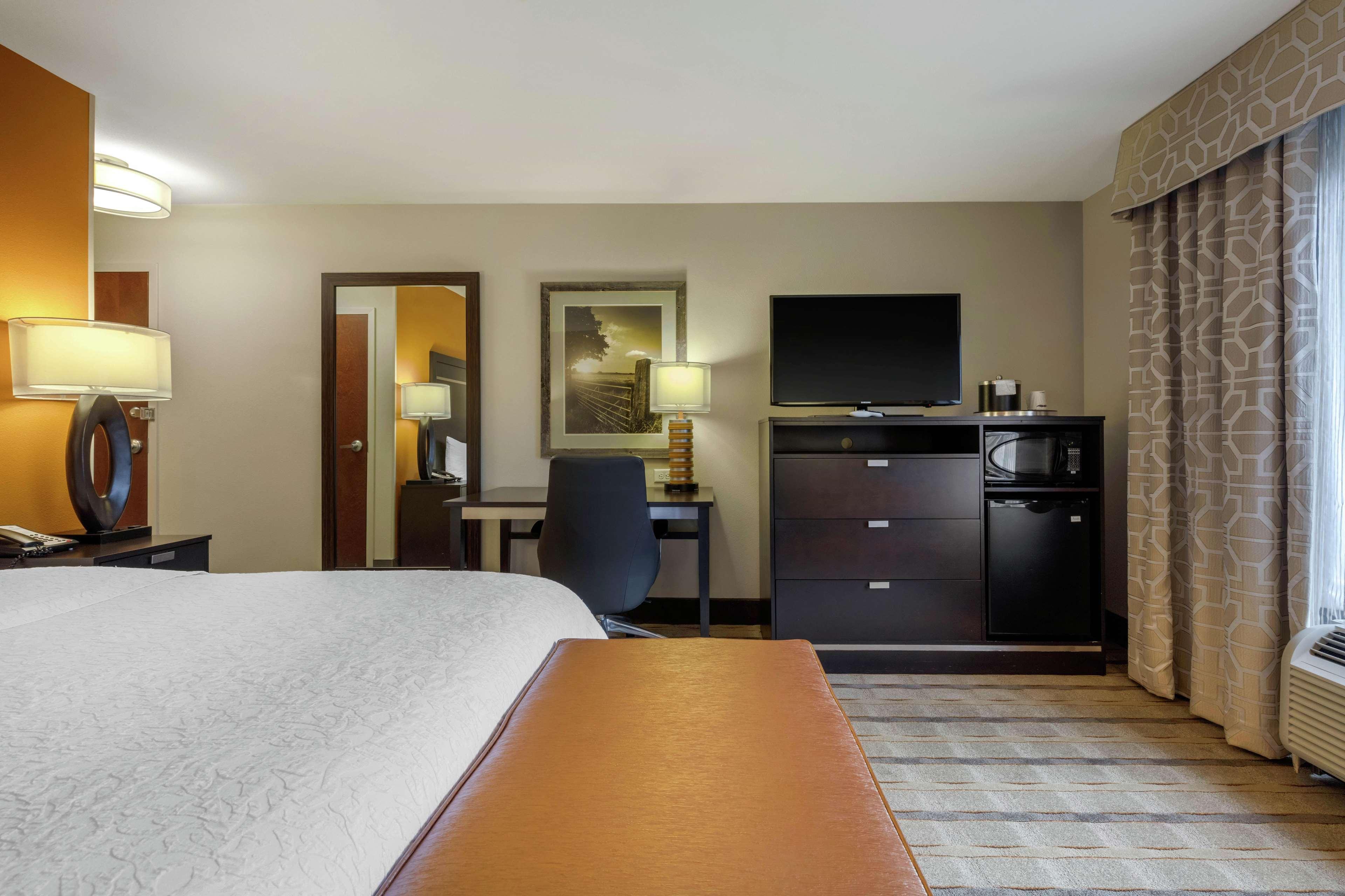 Hampton Inn And Suites Columbus, Ms Extérieur photo